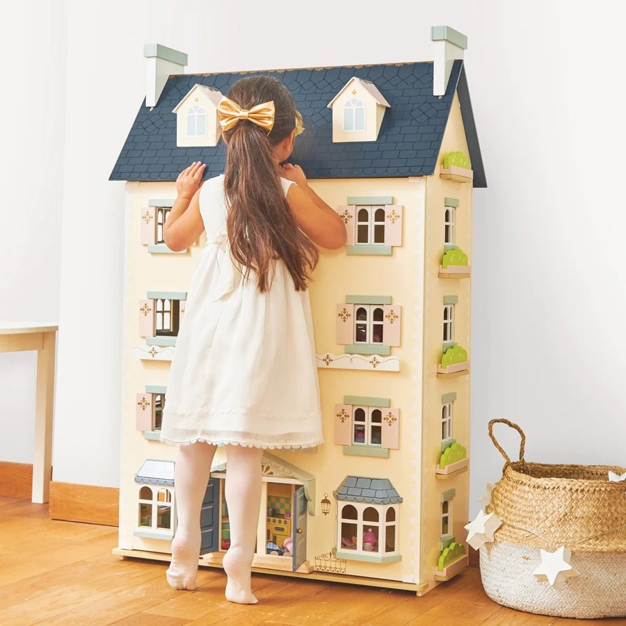 Dolls Houses, People and Furniture